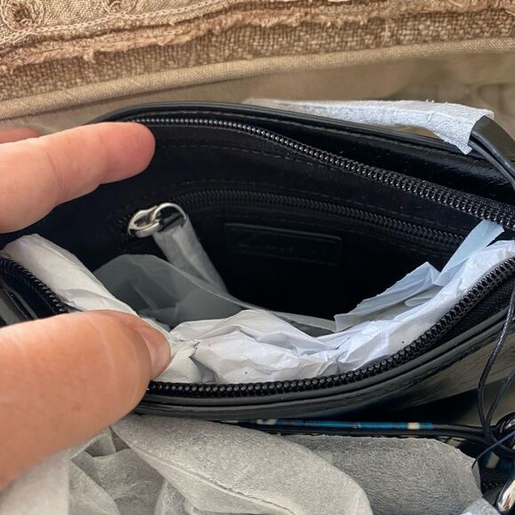 💼NWT Malibu Convertible Wristlet, Circus by Sam Edelman, Versatile, Multi Use - Picture 2 of 12